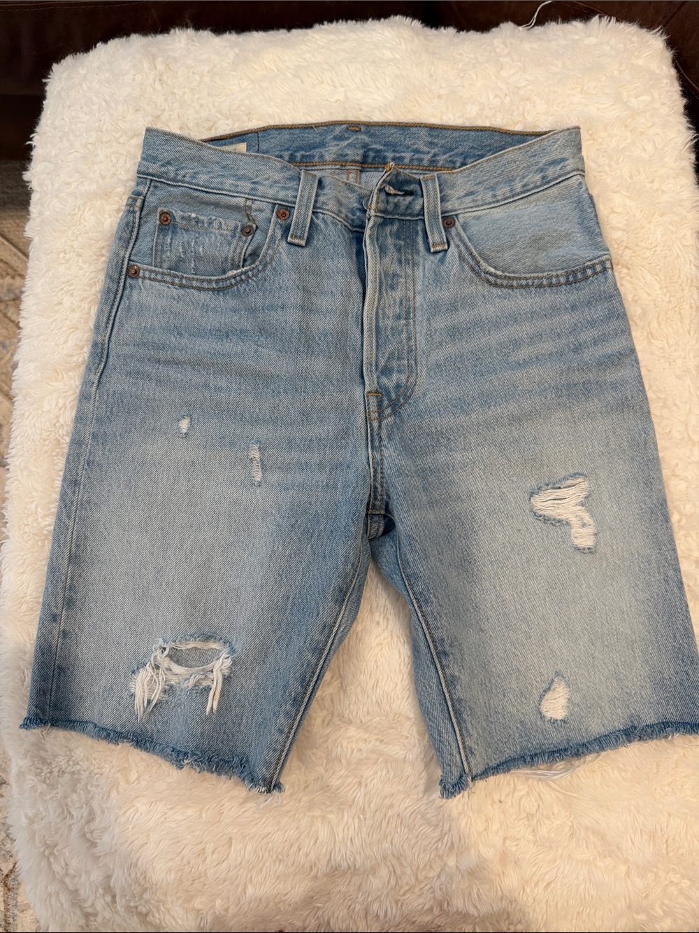 Levi's 501 Light Blue Distressed Denim Jean Shorts Bermuda size 26